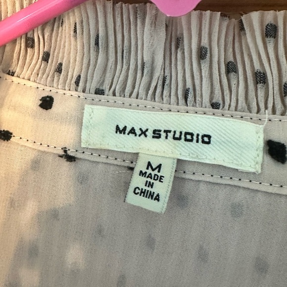 Max Studio Rouched Light Pink Blouse w/Black Dots. Size Medium - Picture 2 of 8